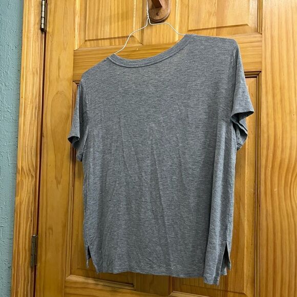 American Eagle soft and sexy size medium hug me t shirt - Picture 4 of 4